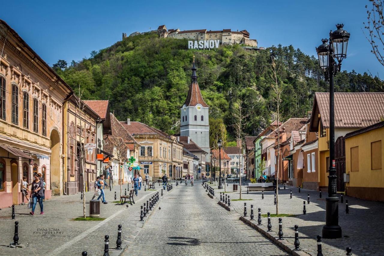 Mountain Vista Suites Zărneşti Esterno foto