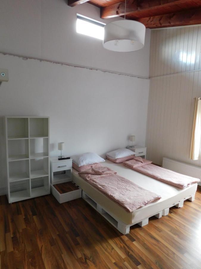 Mountain Vista Suites Zărneşti Esterno foto
